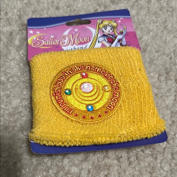 Sailor Moon Yellow Wristband - Picture 1 of 1